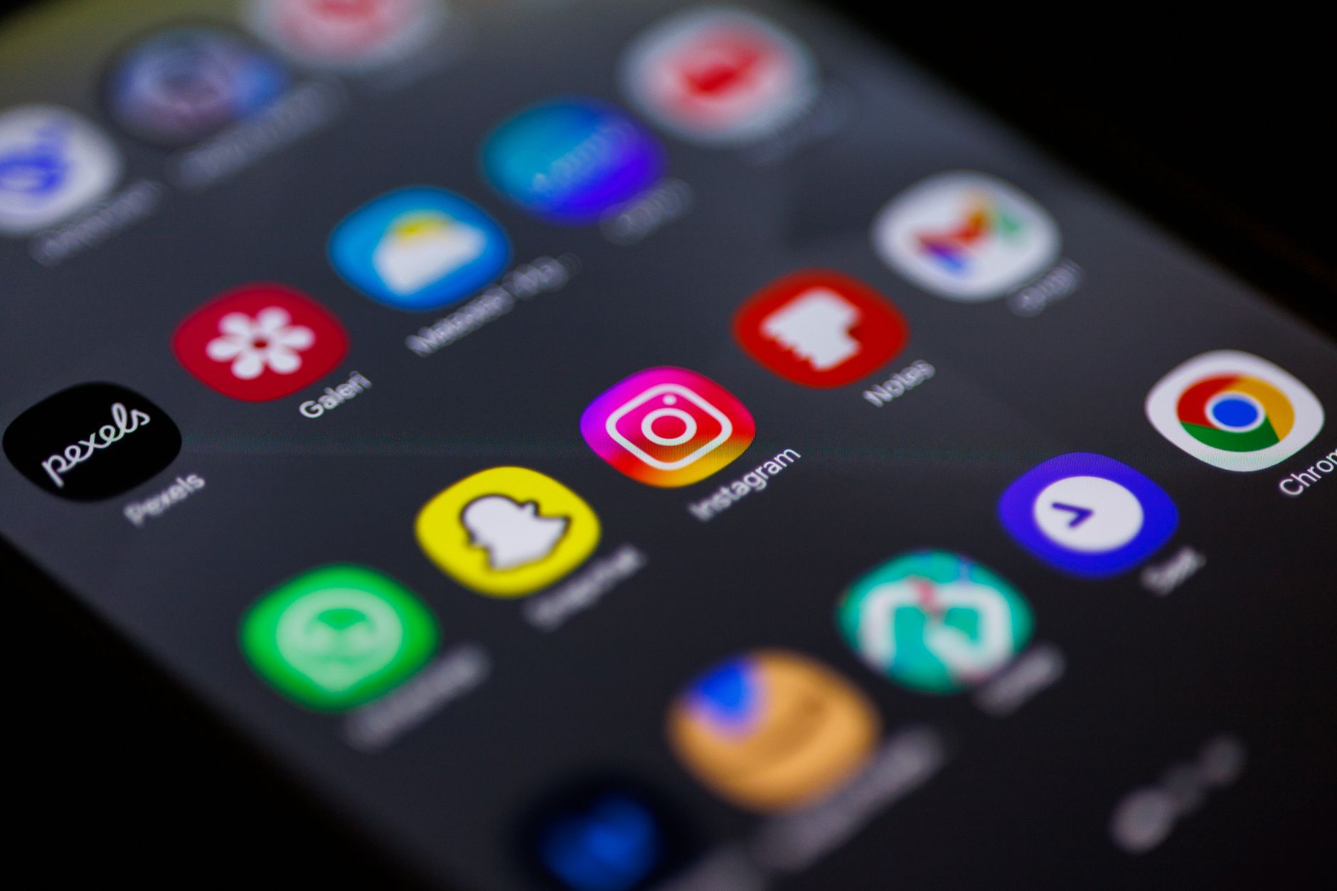Instagram profil na mobilnom telefonu