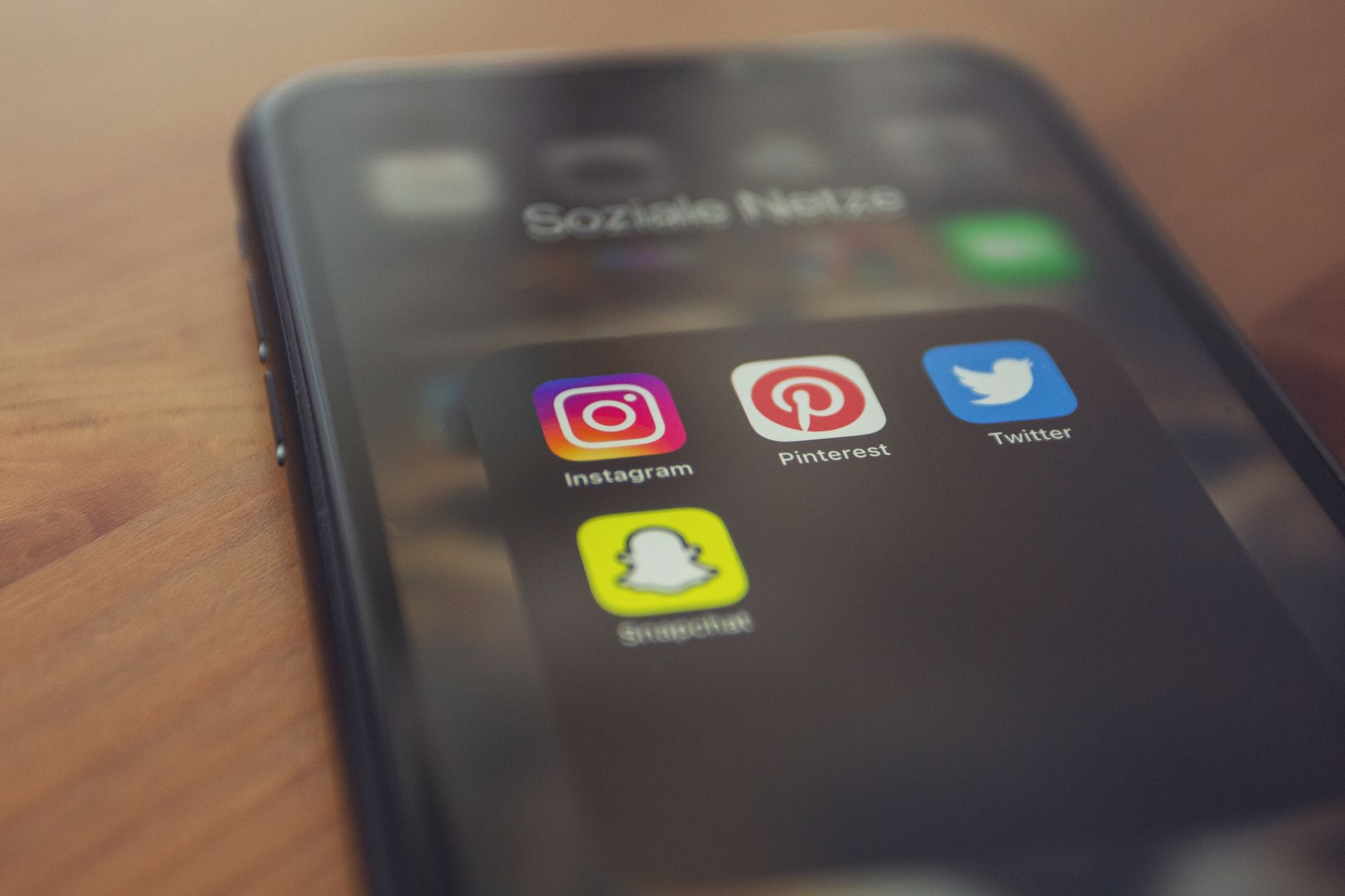 Instagram profil na mobilnom telefonu