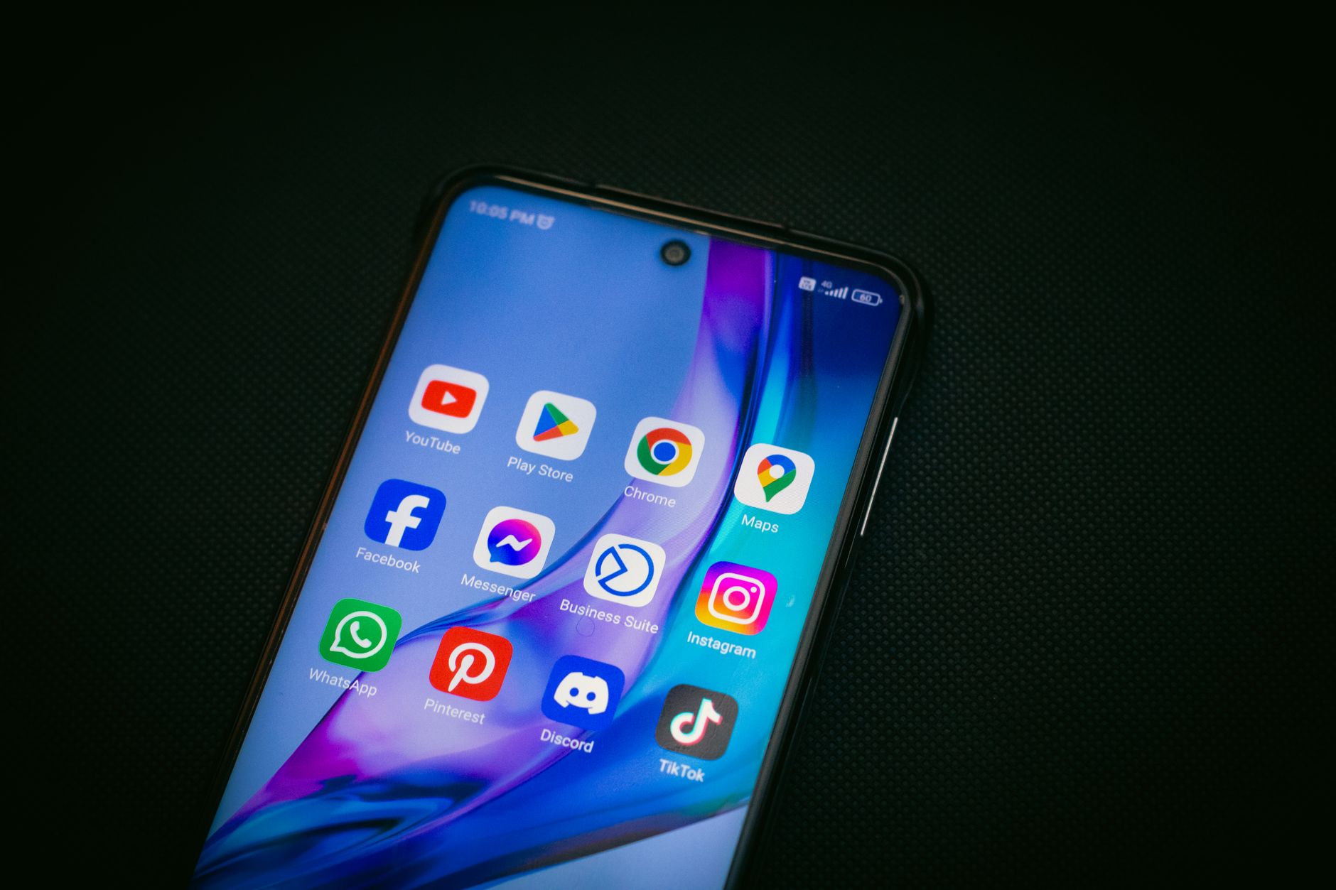 Instagram profil na mobilnom telefonu