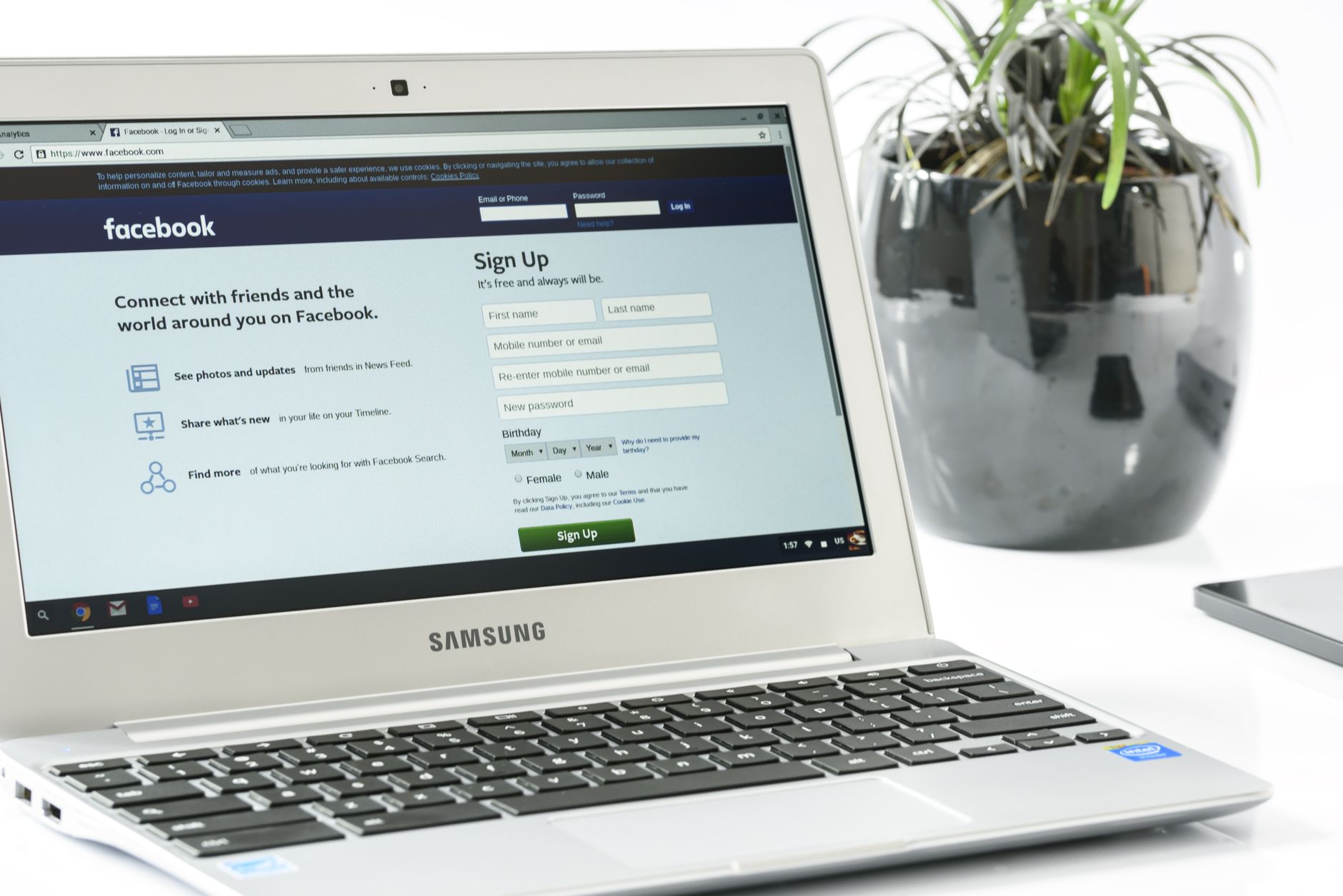 Vodjenje Facebook stranice i oglasavanje na drustvenim mrezama