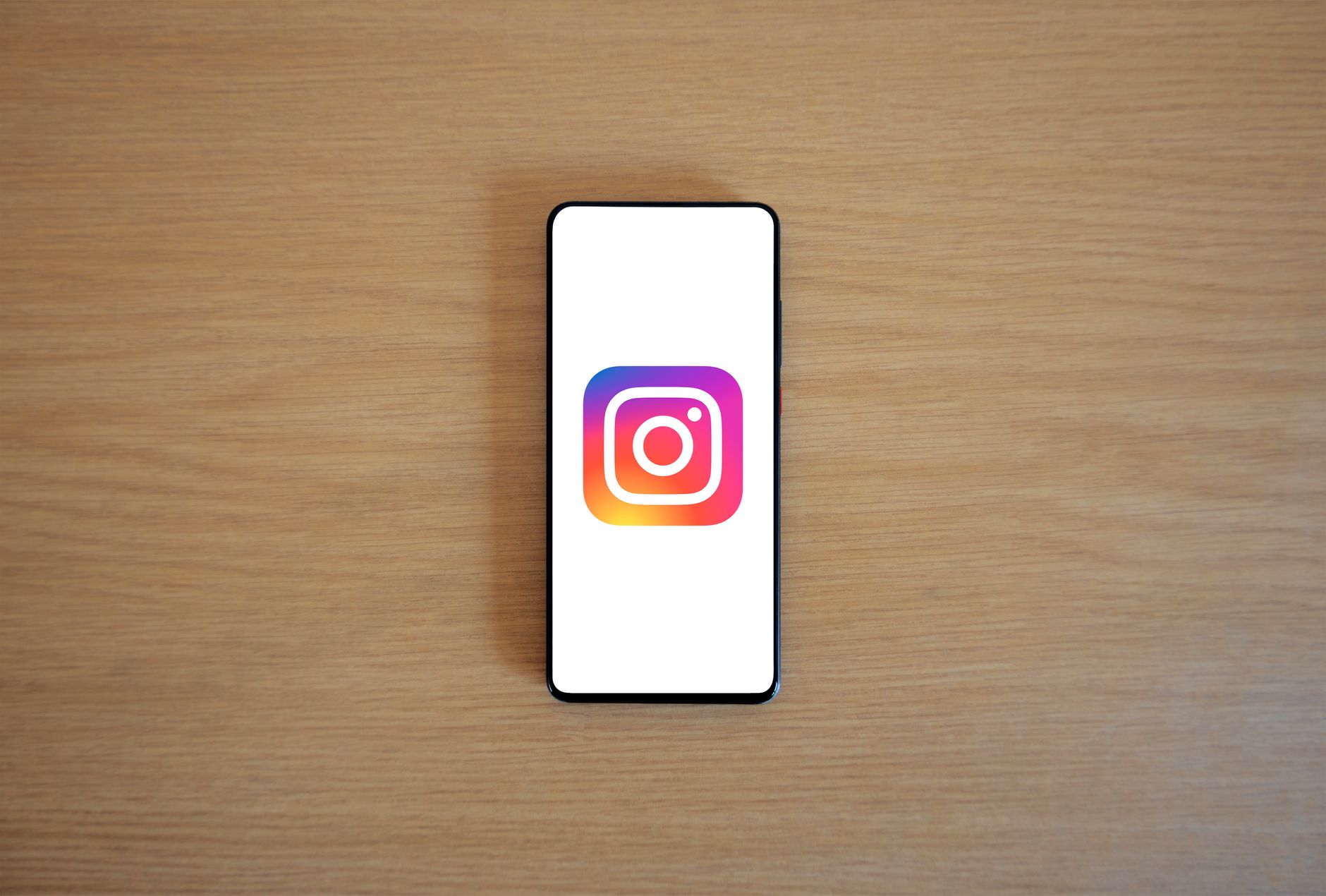 Instagram profil na mobilnom telefonu